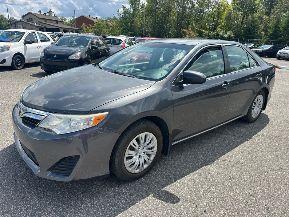 Toyota Camry LE 2012-1