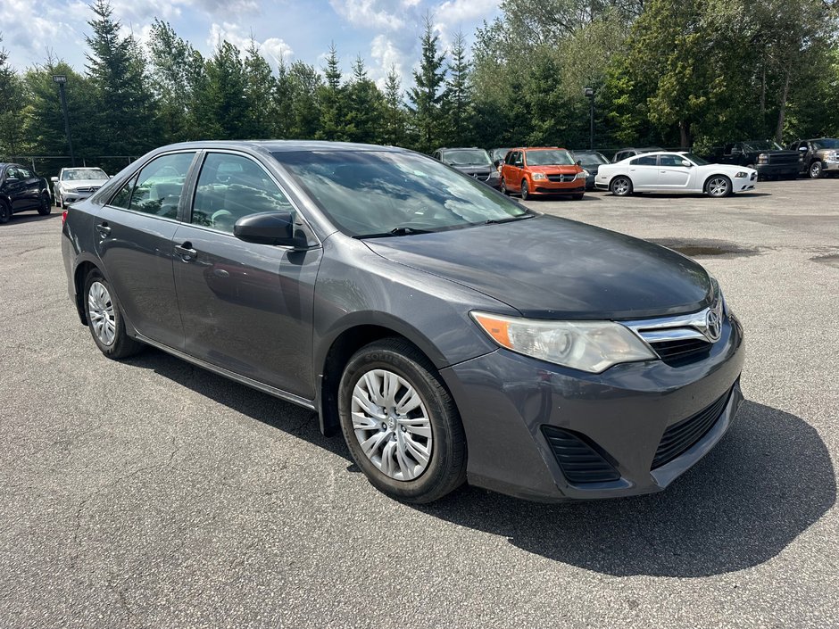 Toyota Camry LE 2012-0