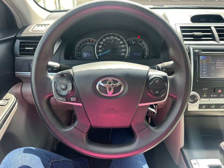 Toyota Camry LE 2012-8