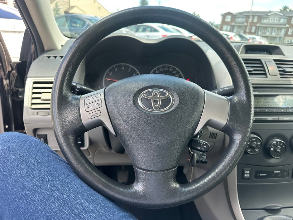 Toyota Corolla LE 2012-8
