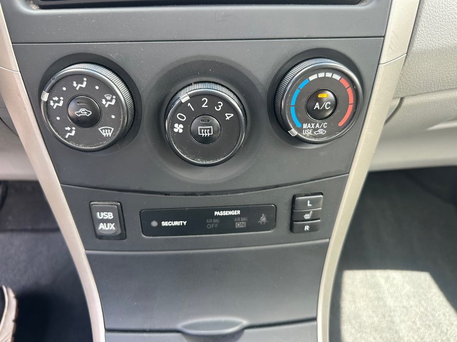 Toyota Corolla LE 2012-12
