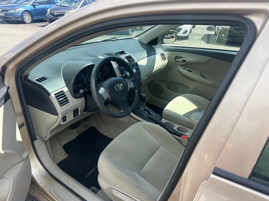 Toyota Corolla Le 2013-6