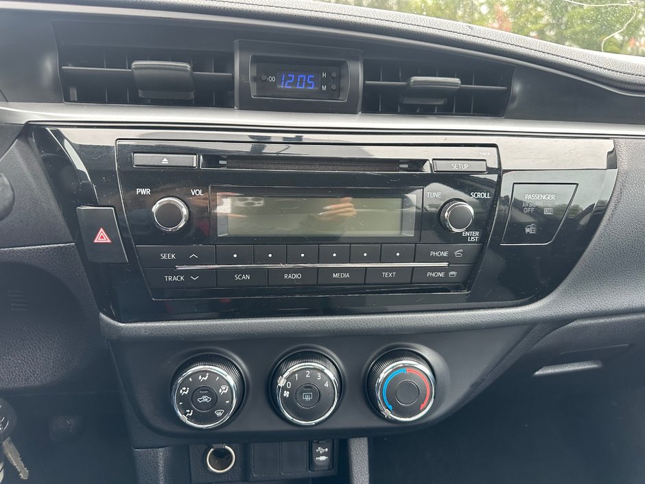 2014 Toyota Corolla LE-10