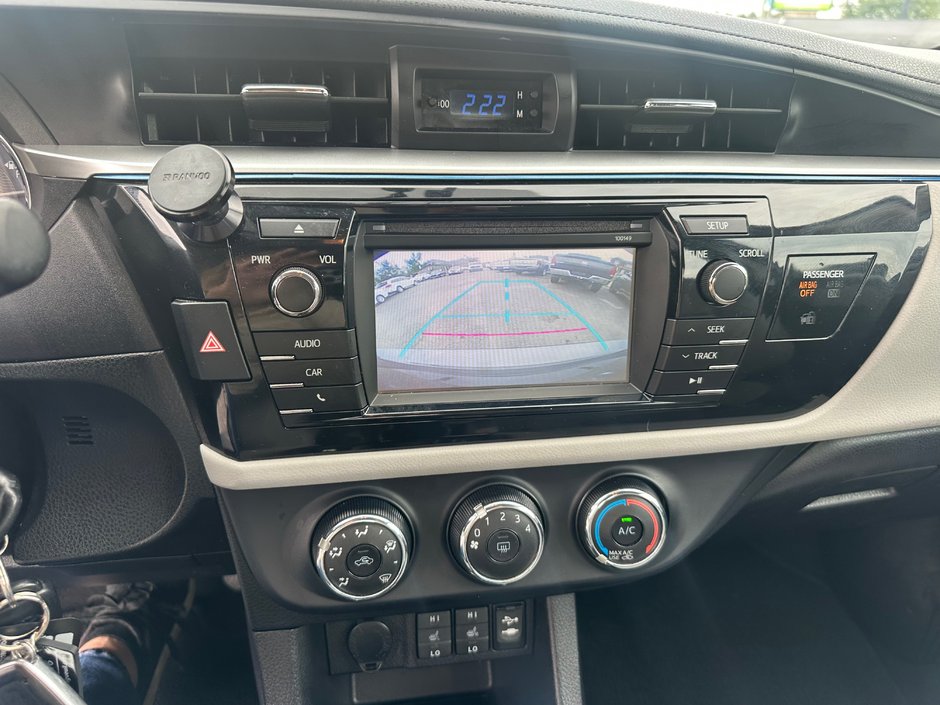 2015 Toyota Corolla Le-12