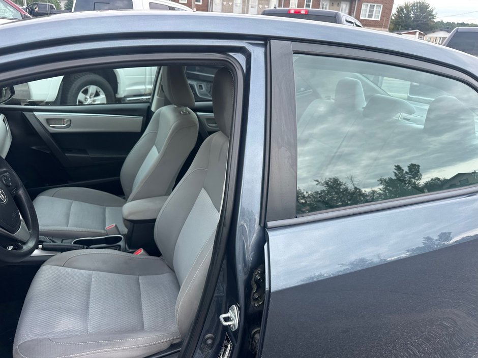 2015 Toyota Corolla Le-4