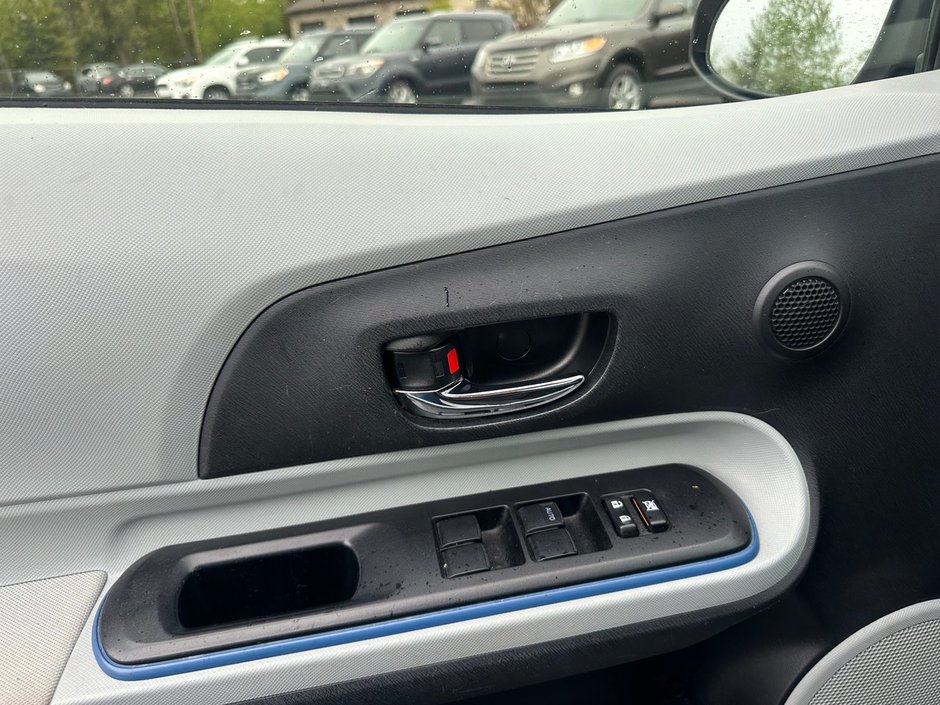 2012 Toyota Prius c Technology-9