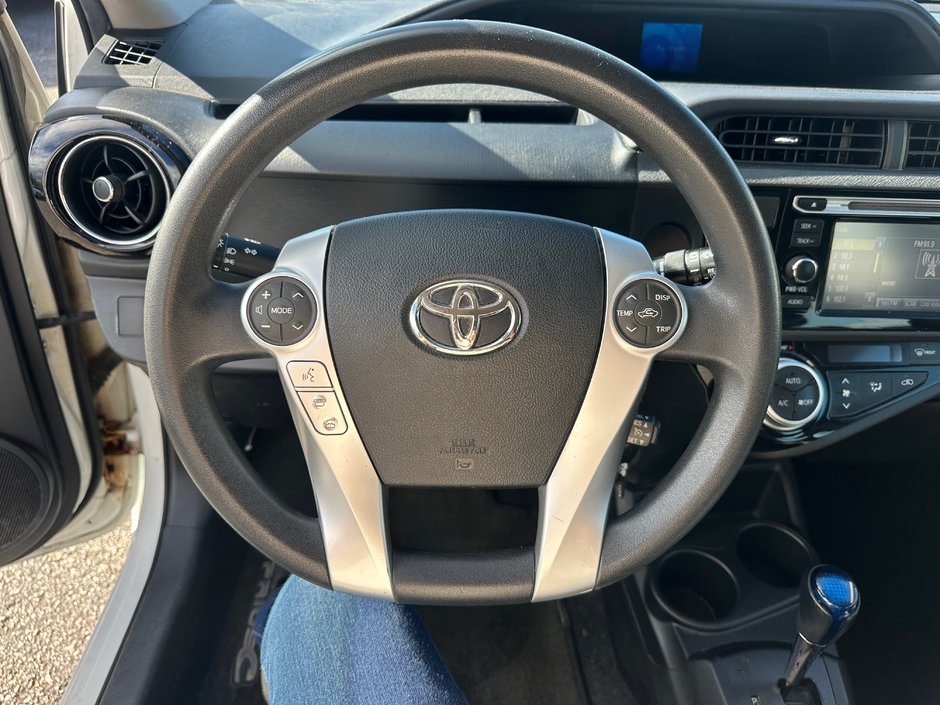 2015 Toyota Prius c Technology-6