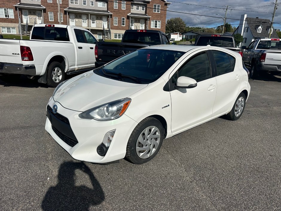 2015 Toyota Prius c Technology-1