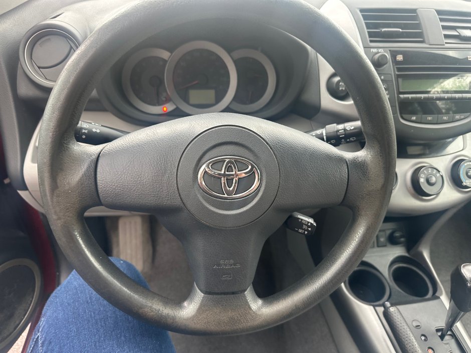 Toyota RAV4 Base 2008-8