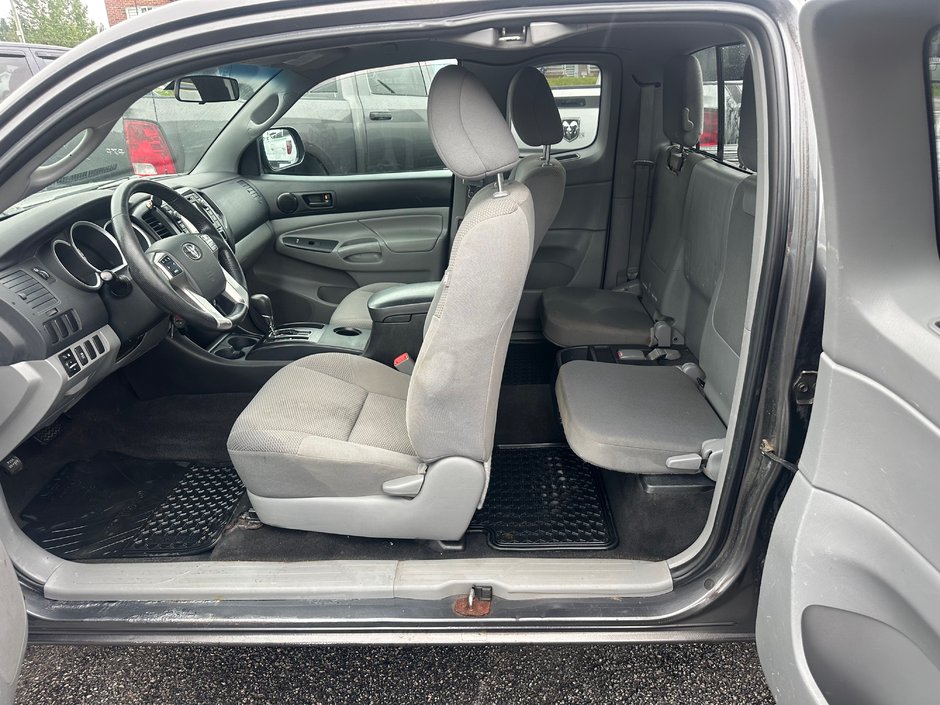 Toyota Tacoma  2013-11