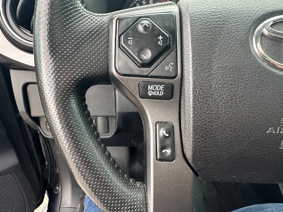 2020 Toyota Tacoma TRD OFF  ROAD SPORT-11
