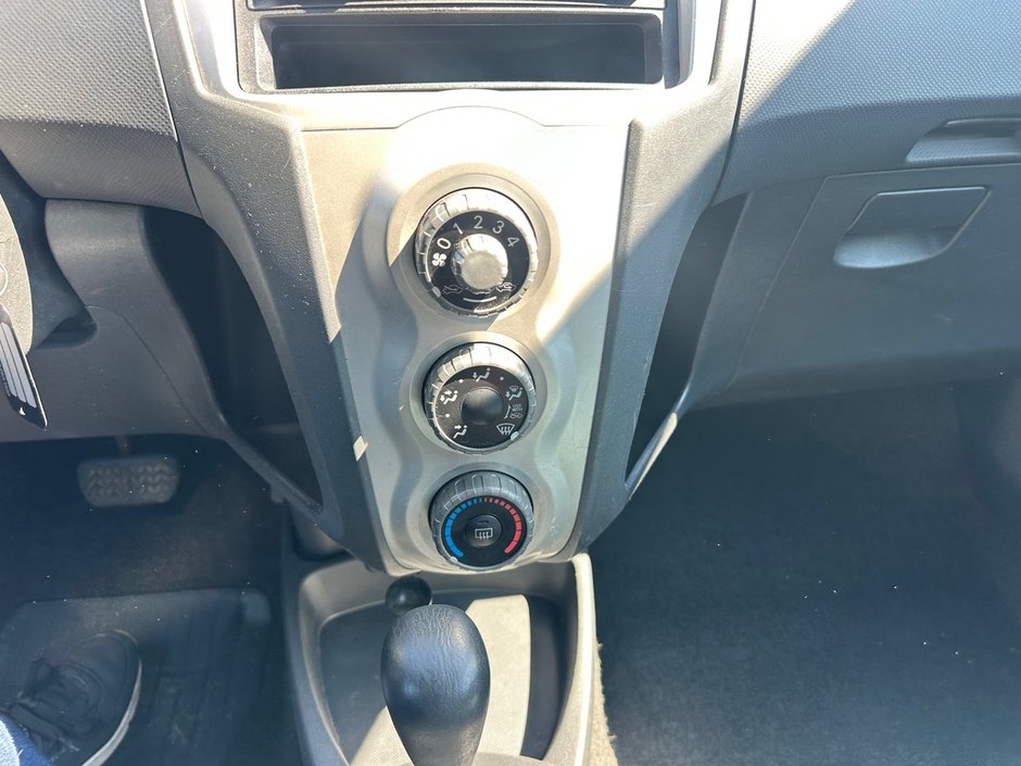 Toyota Yaris  2007-7