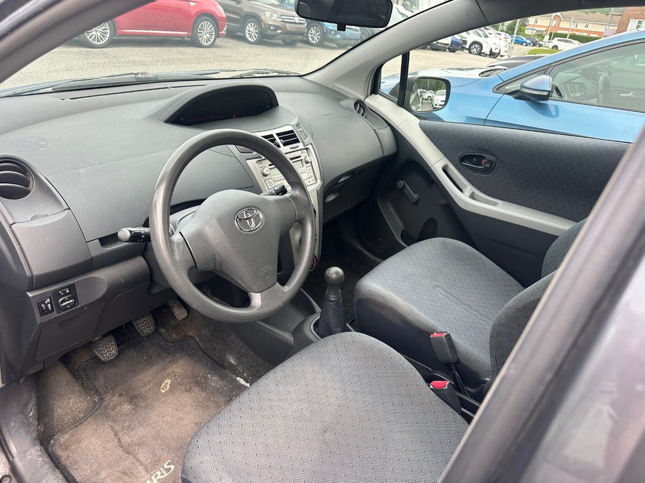 2010 Toyota Yaris-10