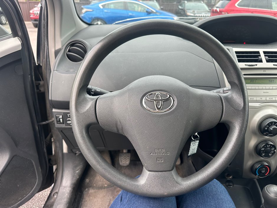 2010 Toyota Yaris-8