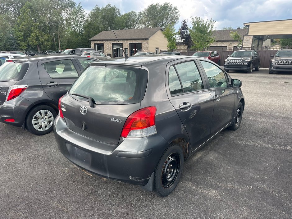 2010 Toyota Yaris-1
