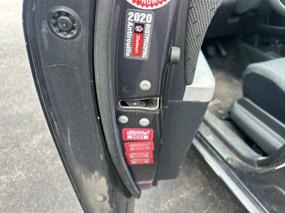 2010 Toyota Yaris-14