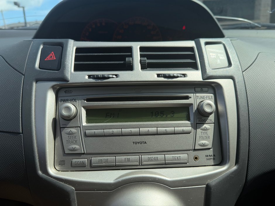 2010 Toyota Yaris-10