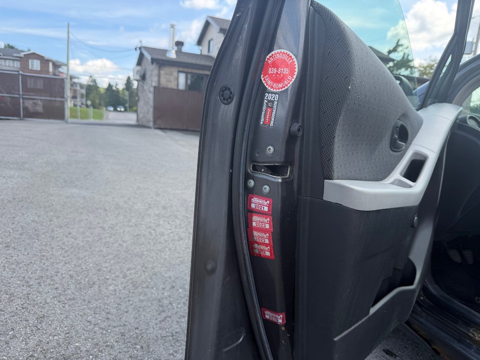 2010 Toyota Yaris-7