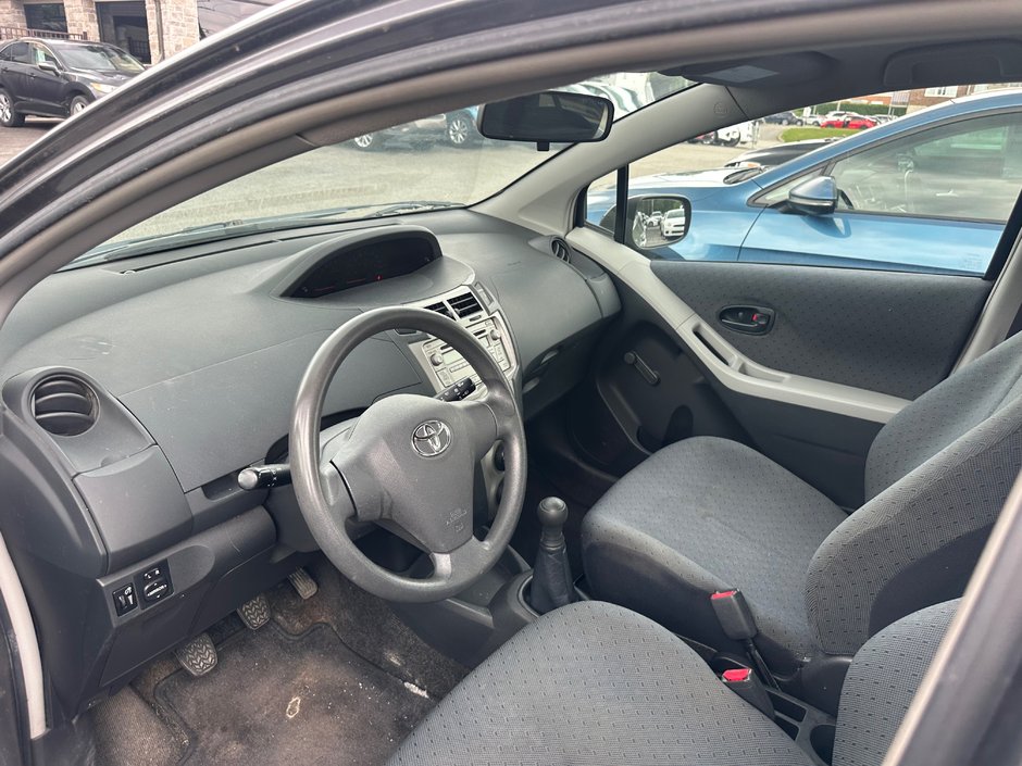 2010 Toyota Yaris-5