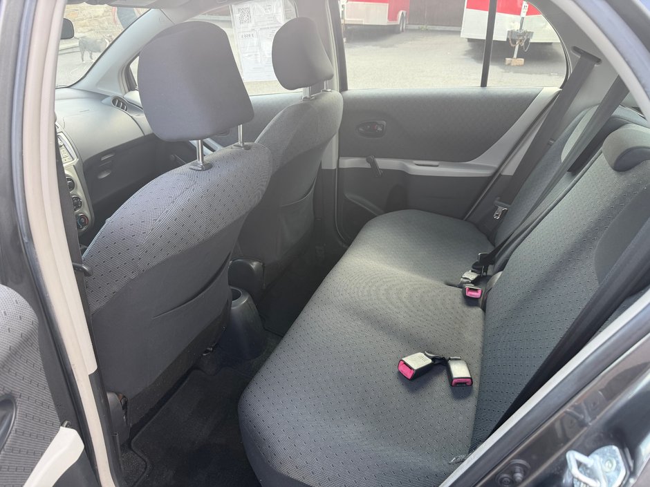2010 Toyota Yaris-6