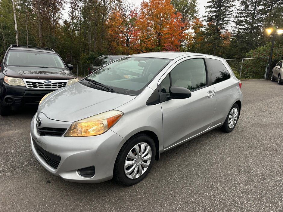 Toyota Yaris CE 2012-1