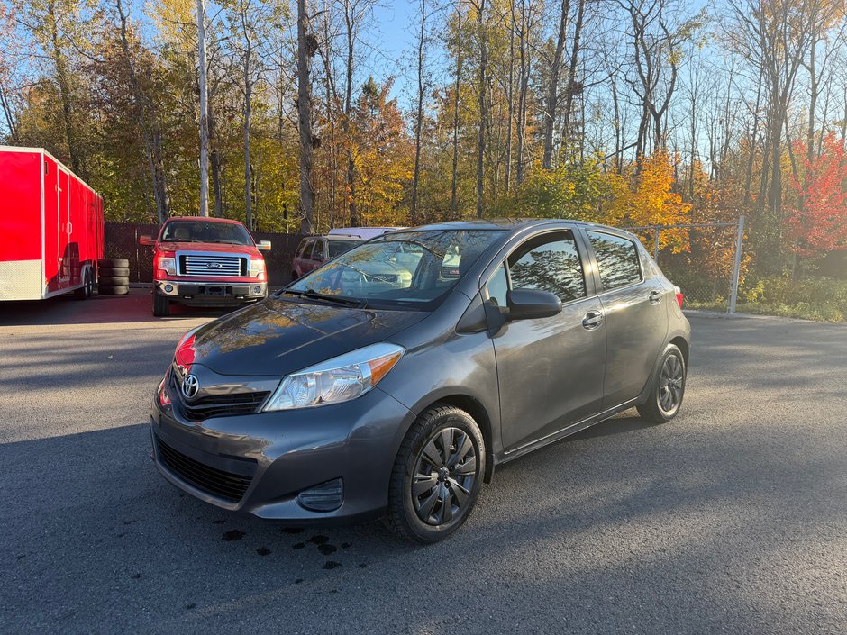 2013 Toyota Yaris LE-2