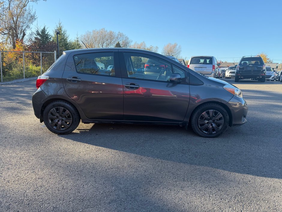 2013 Toyota Yaris LE-3