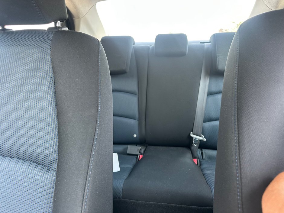 2016 Toyota Yaris LE-12