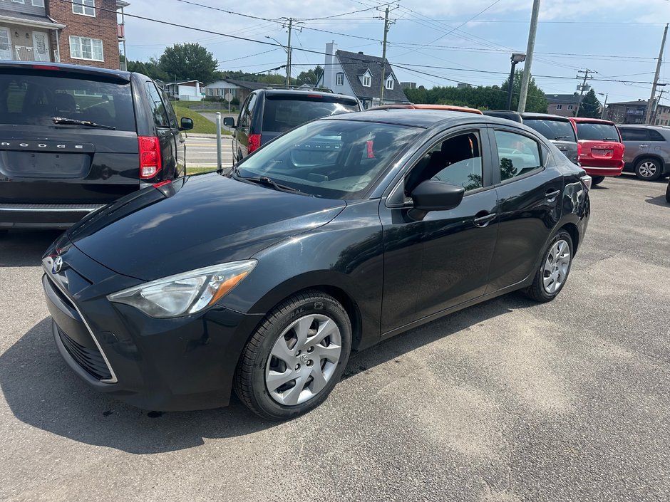 2016 Toyota Yaris LE-1