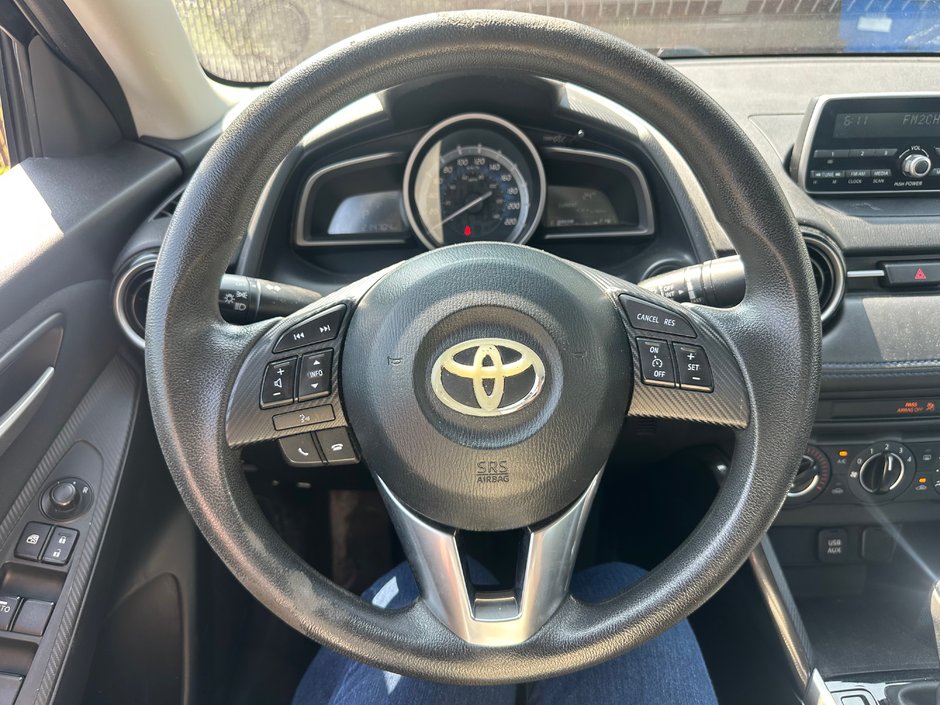 2016 Toyota Yaris LE-6