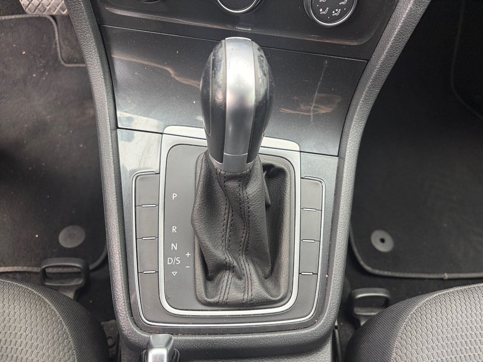 Volkswagen Golf TSI 2.0 2018-26