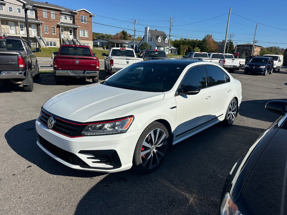 Volkswagen Passat GT Titanium Black 2018-1