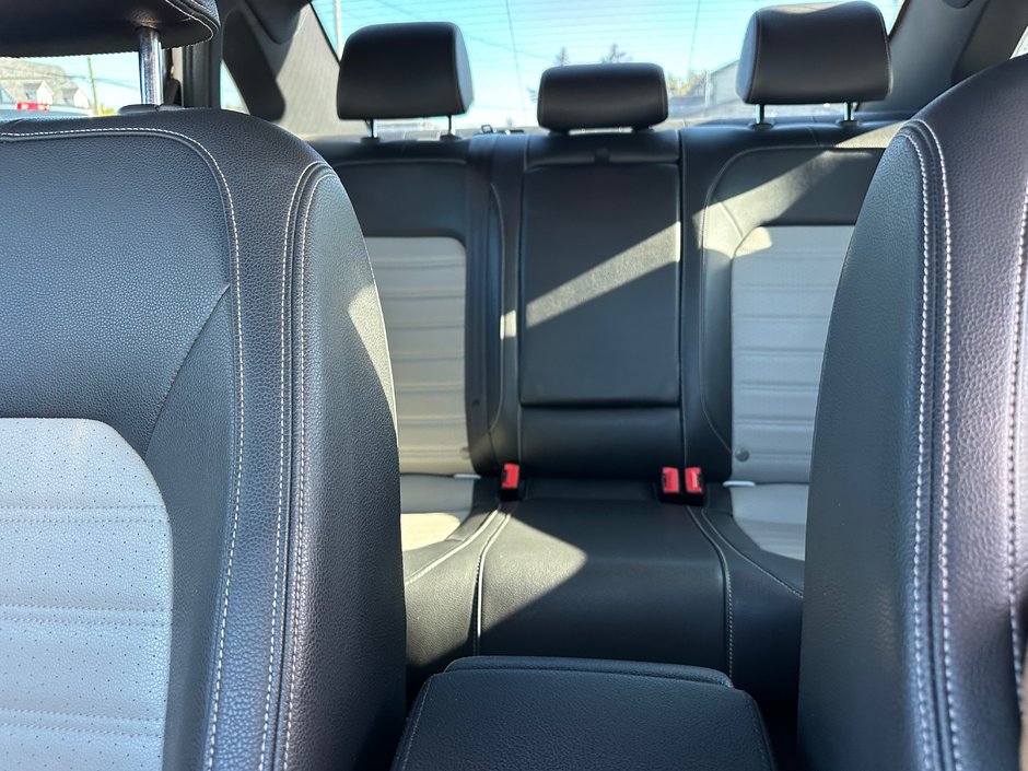 Volkswagen Passat GT Titanium Black 2018-12