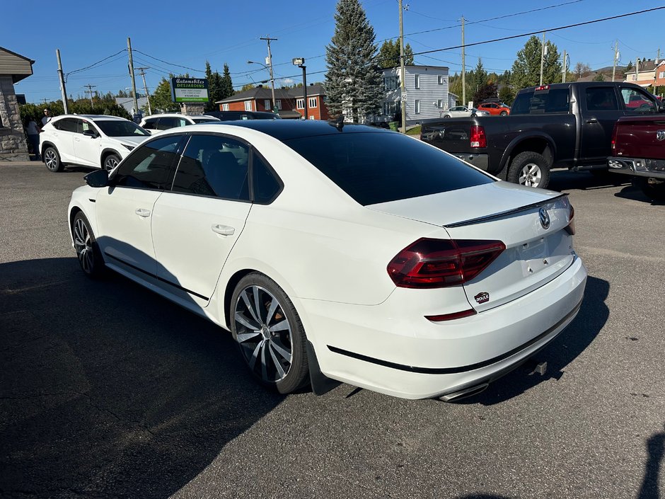 Volkswagen Passat GT Titanium Black 2018-3