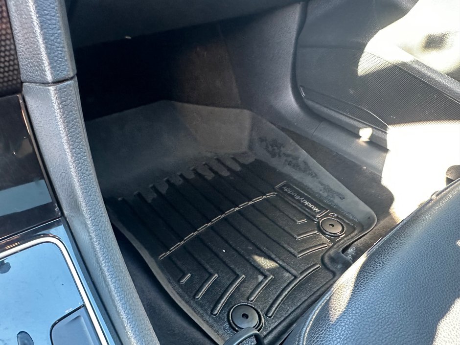 Volkswagen Passat GT Titanium Black 2018-14