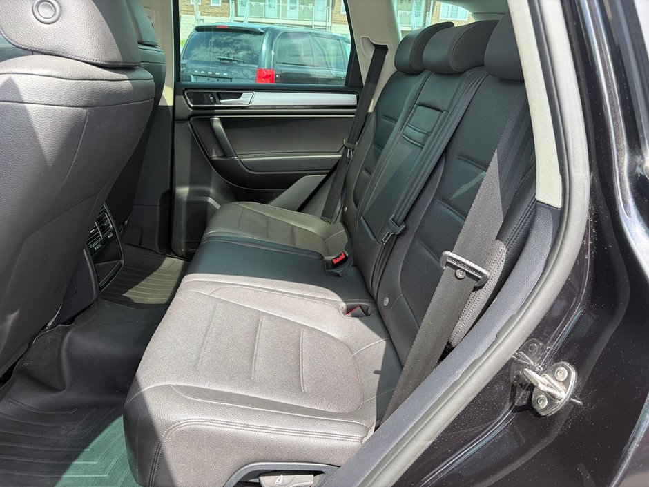 Volkswagen Touareg Highline 2016-8