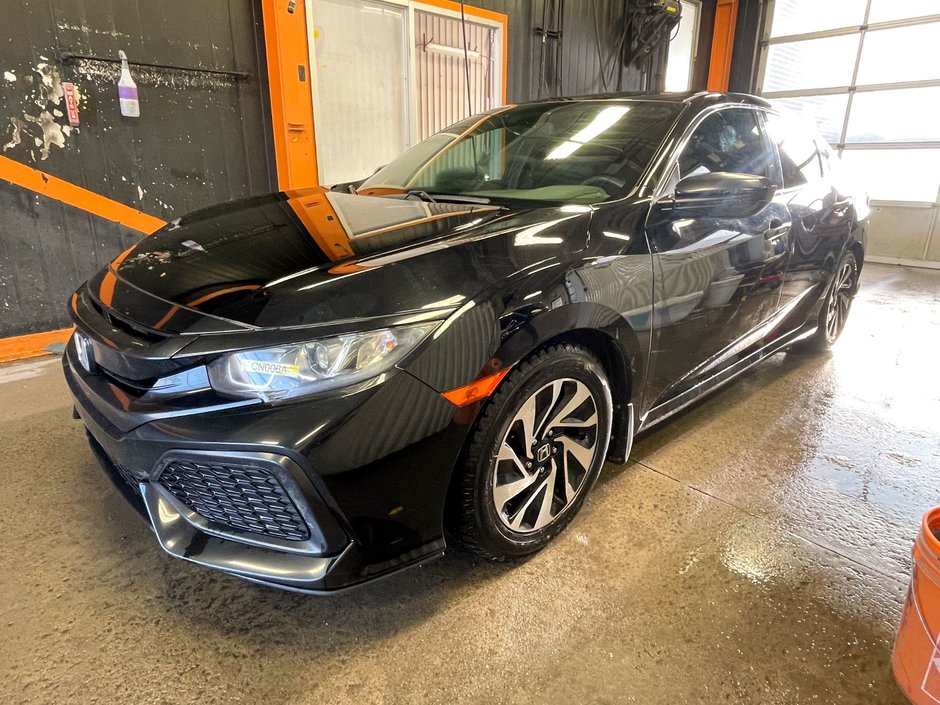 2018 Honda Civic in St-Jérôme, Quebec - w940px