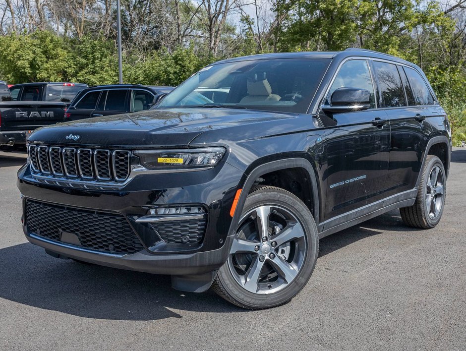2022 Jeep Grand Cherokee 4xe in St-Jérôme, Quebec - w940px