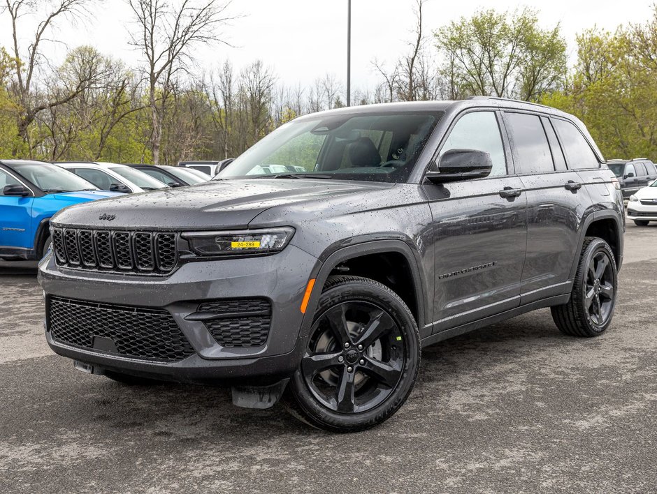 2024 Jeep Grand Cherokee in St-Jérôme, Quebec - w940px