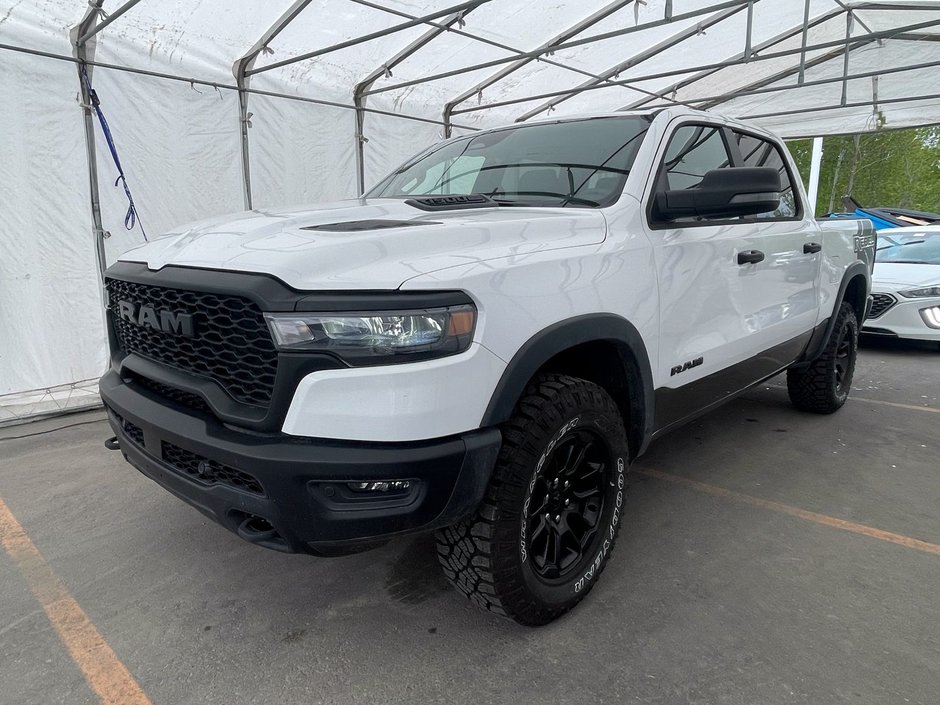 2025 Ram 1500 in St-Jérôme, Quebec - w940px