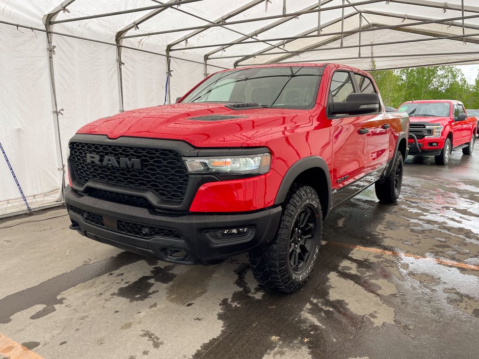 2025 Ram 1500 in St-Jérôme, Quebec - w940px