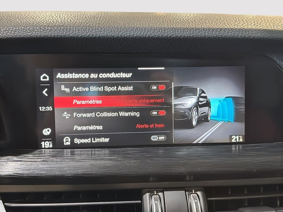 Alfa Romeo Stelvio Q4 TOIT PANO CUIR ROUGE CARPLAY GPS 2020-30