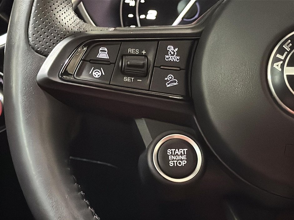 Alfa Romeo Stelvio VELOCE Q4 TOIT CUIR ROUGE GPS CARPLAY 2022-36