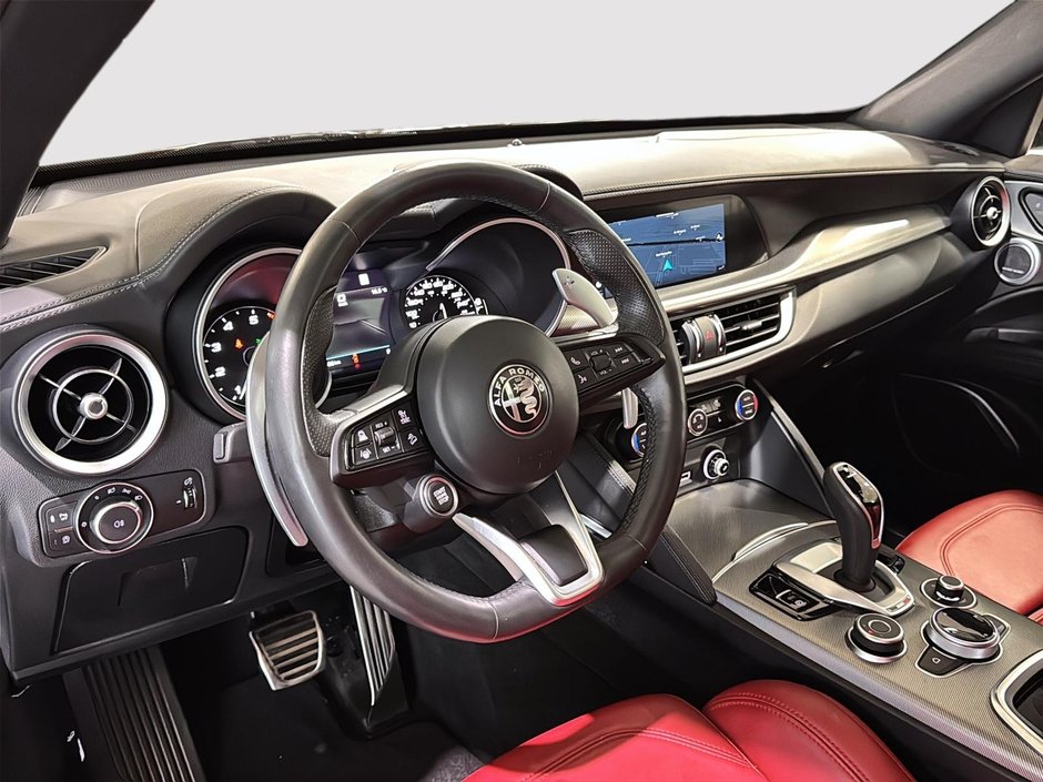 Alfa Romeo Stelvio VELOCE Q4 TOIT CUIR ROUGE GPS CARPLAY 2022-3