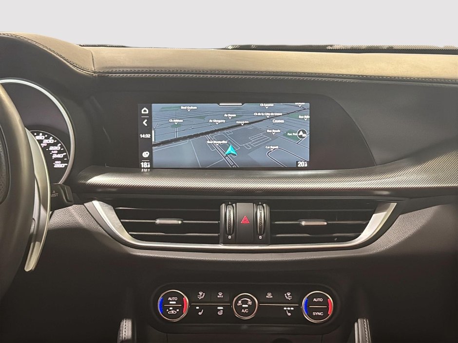 Alfa Romeo Stelvio VELOCE Q4 TOIT CUIR ROUGE GPS CARPLAY 2022-26