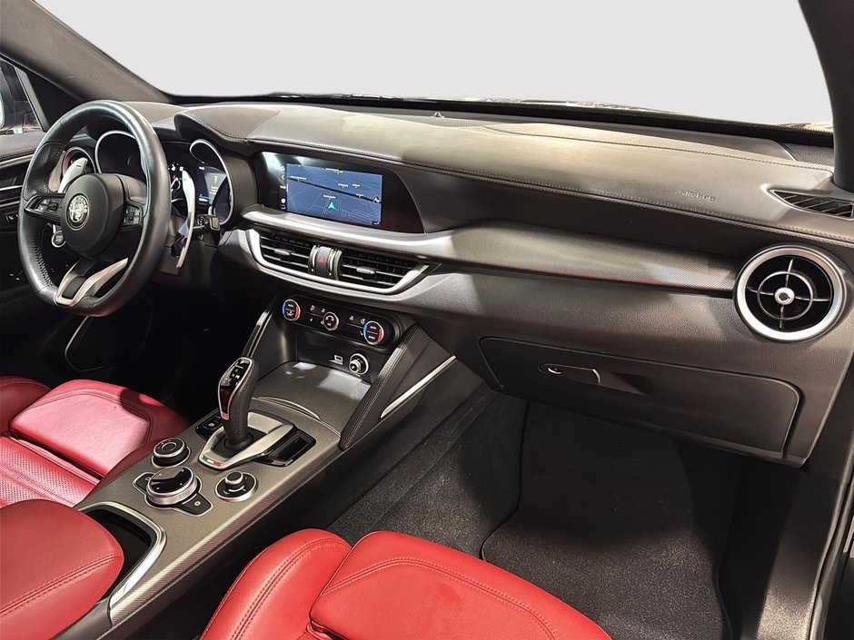 Alfa Romeo Stelvio VELOCE Q4 TOIT CUIR ROUGE GPS CARPLAY 2022-18