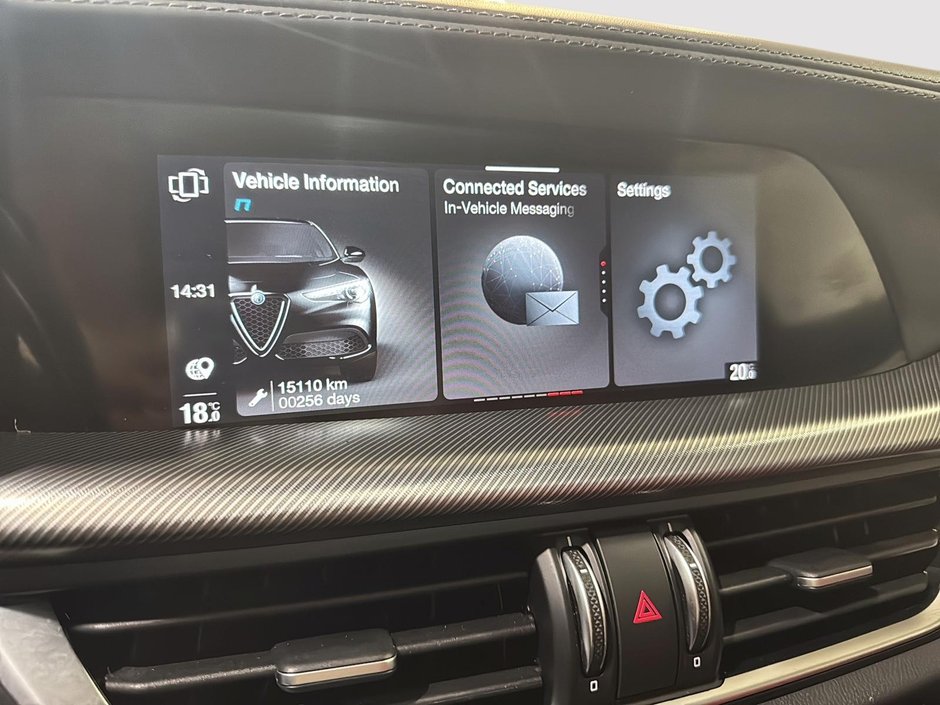 Alfa Romeo Stelvio VELOCE Q4 TOIT CUIR ROUGE GPS CARPLAY 2022-32