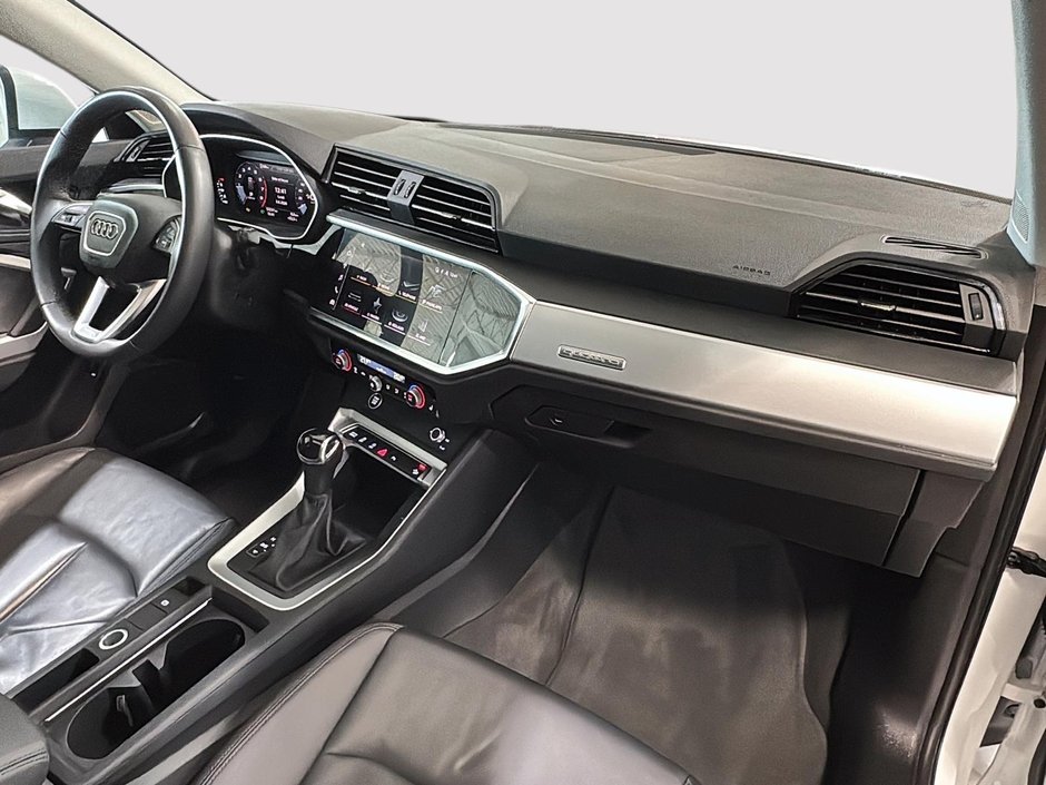 Audi Q3 AWD TOIT PANORAMIQUE CUIR CARPLAY 2025-18