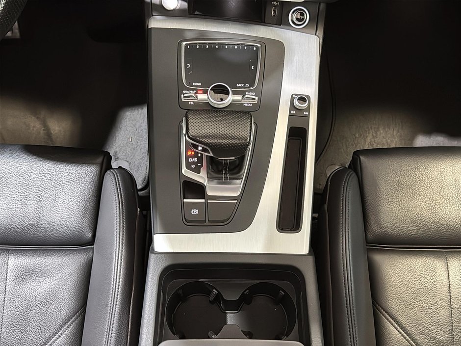 Audi Q5 S LINE TOIT OUVRANT SIEGES CHAUFFANTS CUIR GPS 2019-26