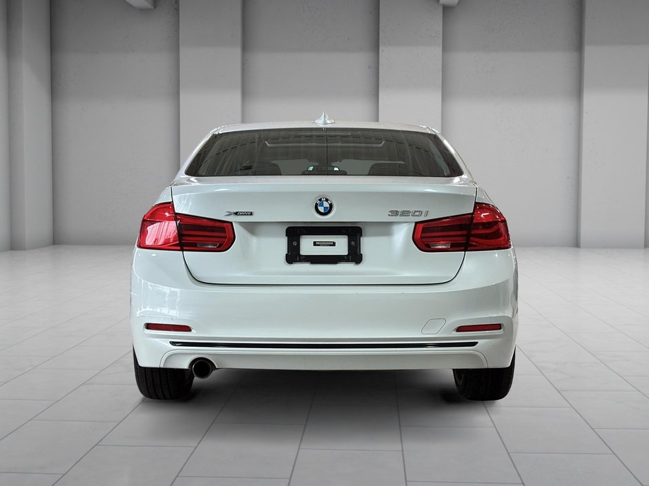 BMW 3 Series 320i XDRIVE TOIT BLUETOOTH SIEGES ELECTRIQUES 2016-8